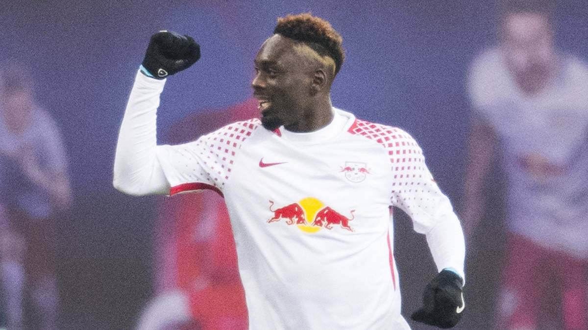 Wie so oft fällt dann das Tor auf der anderen Seite. Jean-Kevin Augustin bringt Leipzig in der 29. Minute gegen die bis dahin überlegenen Gäste in Führung