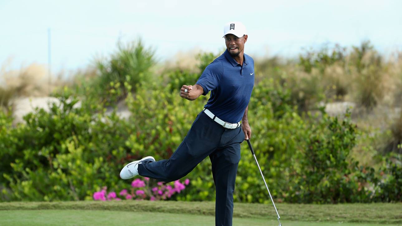 Grandioser Woods startet Aufholjagd