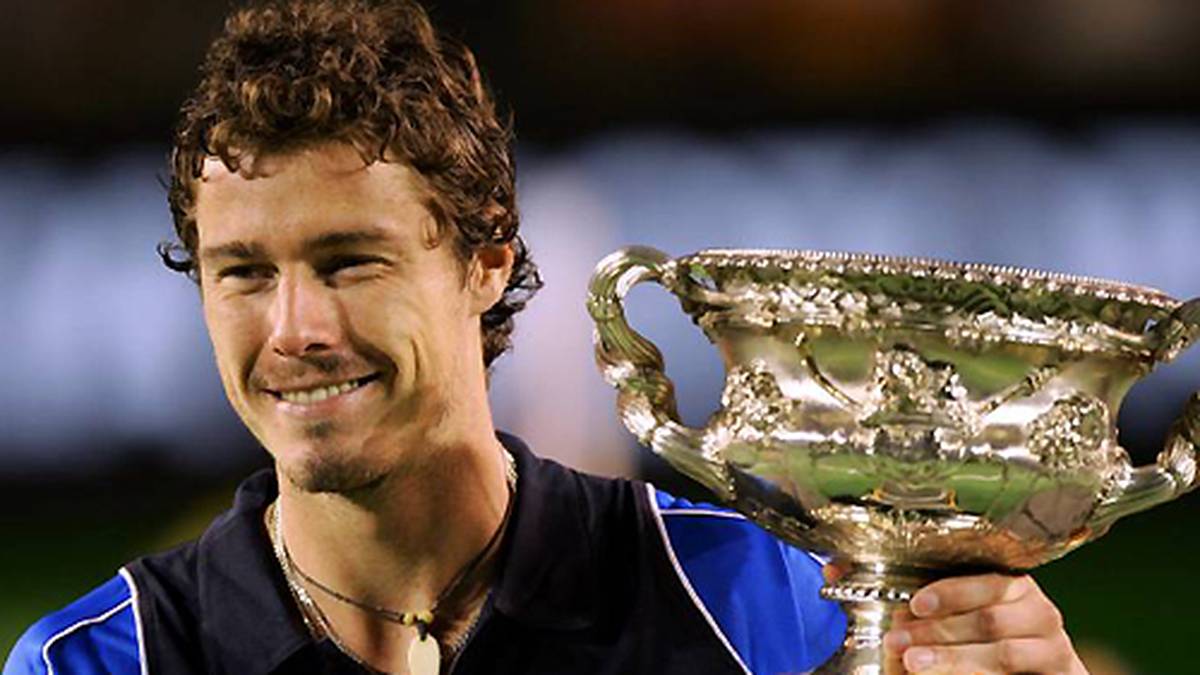 Im Finale bezwang der Russe tartarischer Herkunft Lokalmatador Leyton Hewitt und holte sich seinen zweiten Grand-Slam-Titel