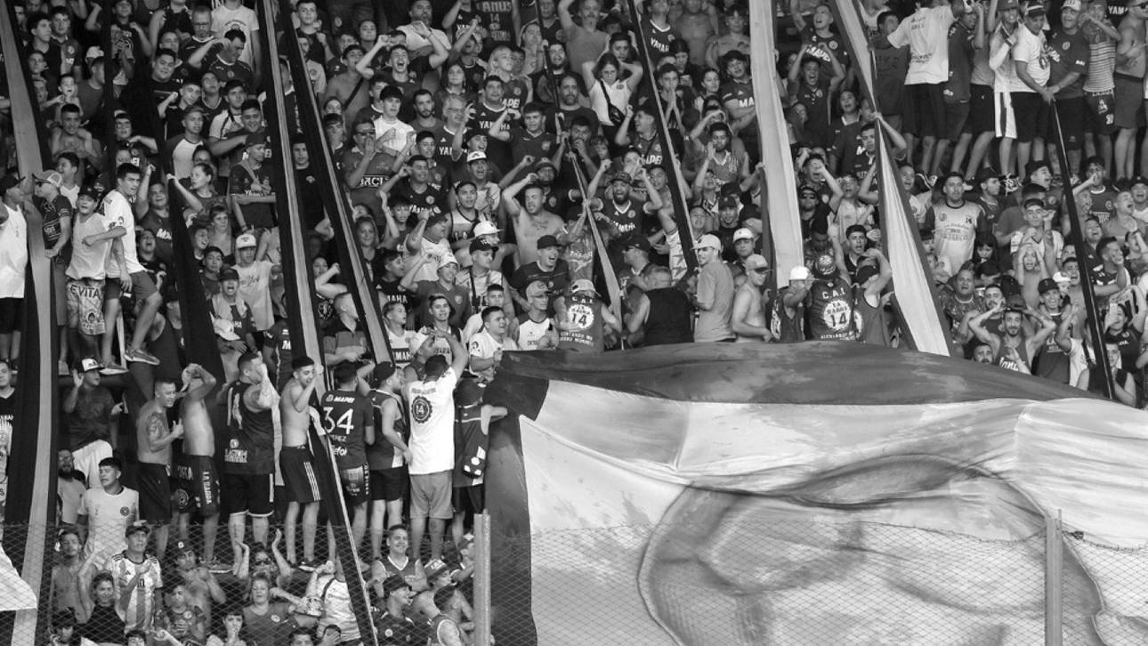 Fan stirbt bei Krawallen