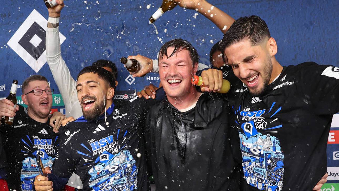 HSV-Trainer Merlin Polzin bekam auf der Pressekonferenz eine Bierdusche