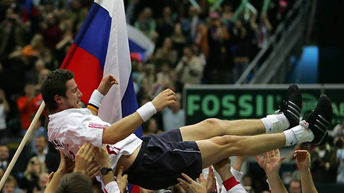 2006 wiederholte Safin mit seinen Kollegen den Triumph und besiegte im Finale Argentinien