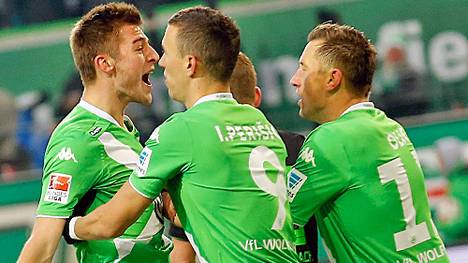 Robin Knoche-Wolfsburg festigt mit einem 1:0 gegen Gladbach Platz zwei.