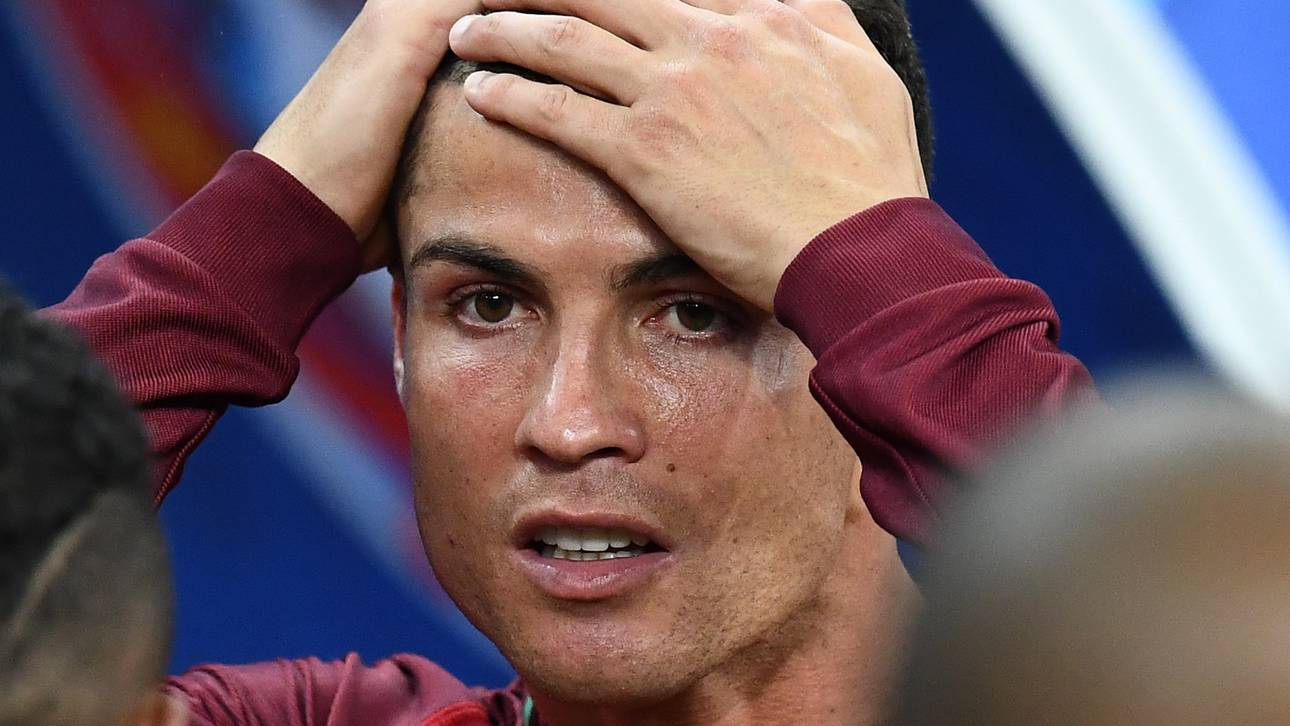 Neville: Ronaldo wurde misshandelt