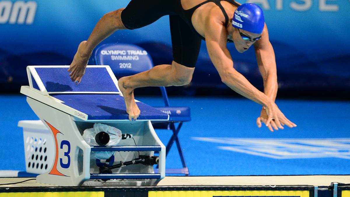 Es wurden aber auch kritische Stimmen laut, die sich Weltklassezeiten nach einer sechsjährigen Pause nicht mit natürlichen Trainingseffekten erklären konnten