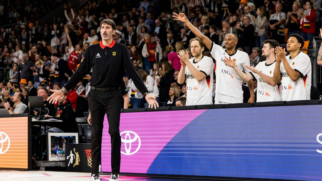 Basketballer in Bamberg gegen Zypern