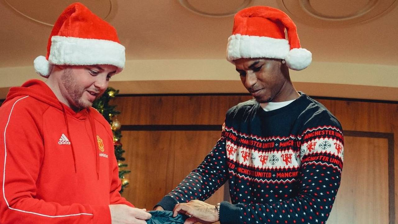 Stars von Manchester United mit weihnachtlicher Tradition in Krankenhäusern