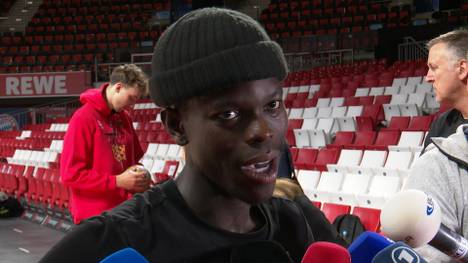 Basketball-Weltmeister Dennis Schröder kann sich die Rolle als Fahnenträger des deutschen Teams bei den Olympischen Spielen in Paris gut vorstellen.