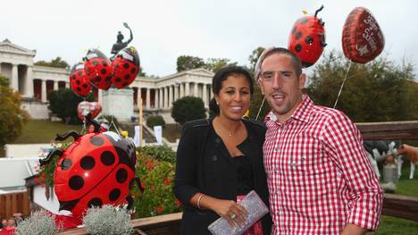 Franck Ribery (r.) kann auf die Rückendeckung seiner Ehefrau Wahiba zählen