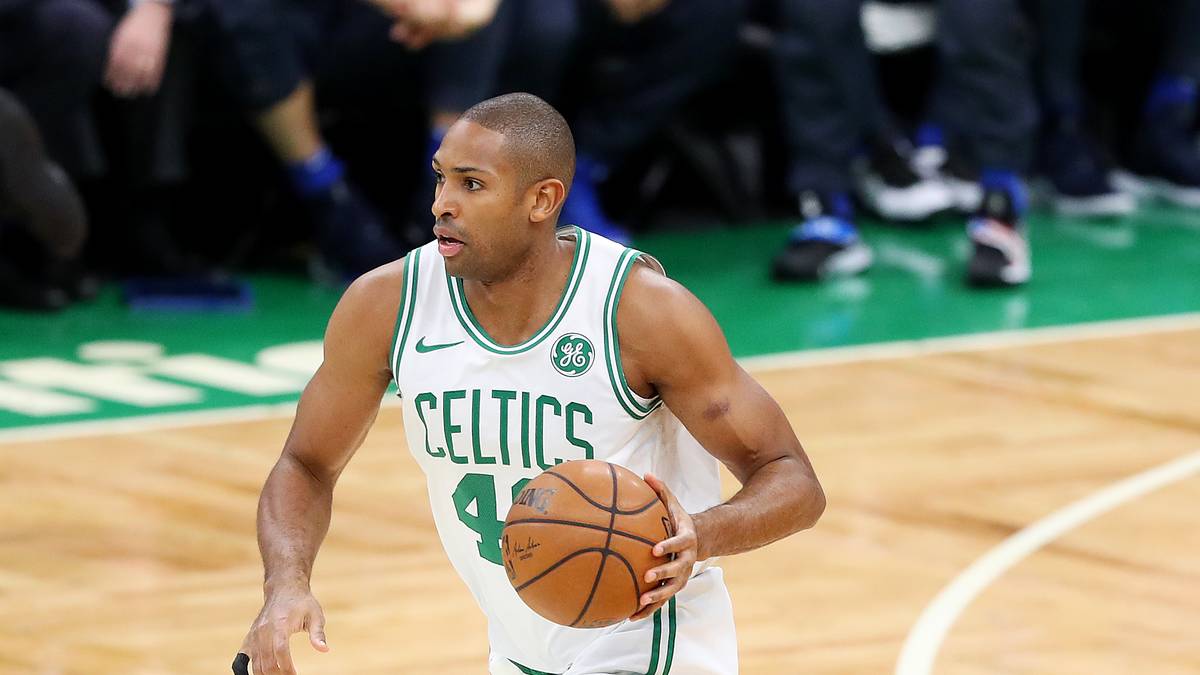 AL HORFORD (Boston Celtics): Al Horford hat sich mit den Philadelphia 76ers auf einen Deal geeinigt. Der Fünffache All-Star verlässt die Boston Celtics für einen Vierjahresvertrag über 109 Millionen Dollar