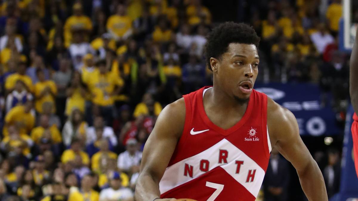 Zuvor hatten in dieser Woche bereits Kyle Lowry (Bild) und Marvin Bagley abgesagt. "Ich darf noch keine kompletten Basketball-Einheiten bestreiten. Ich hatte gehofft, bereits zu sein, aber das bin ich nicht", begründete Lowry seine Absage. Er litt zuletzt an einer Daumenverletzung