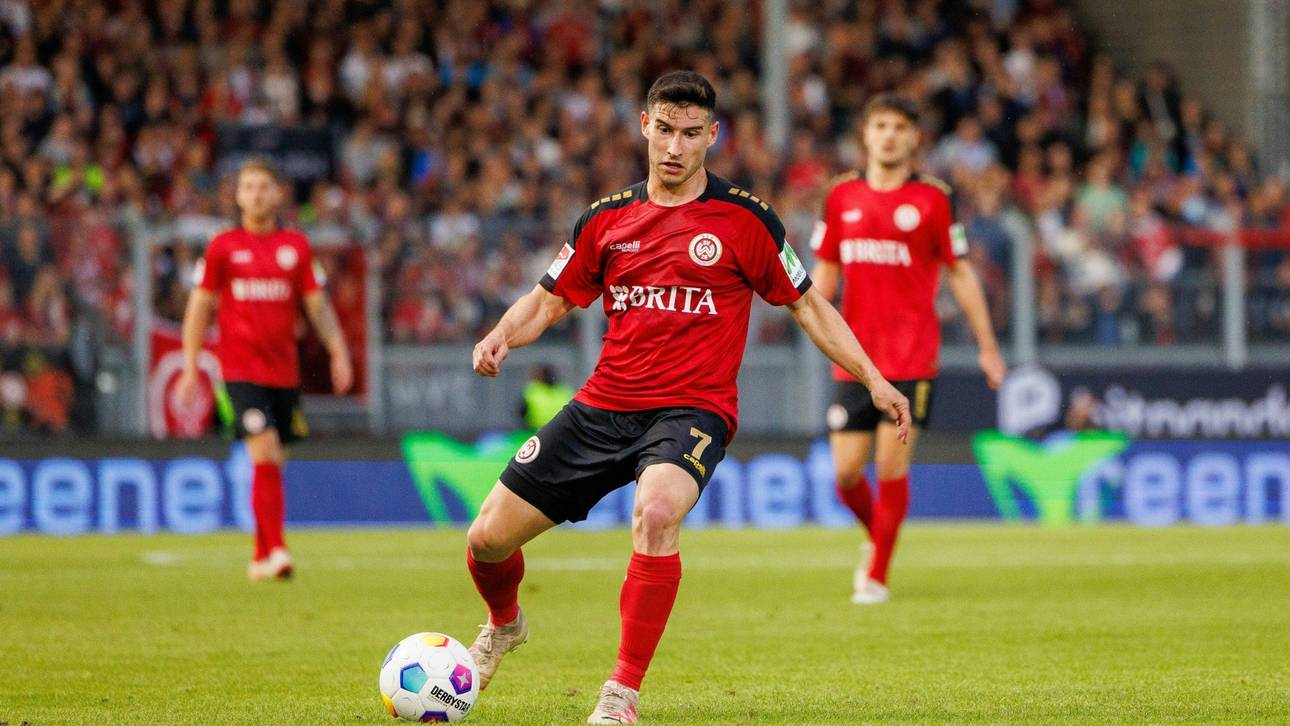 KSC holt Heußer aus Wiesbaden