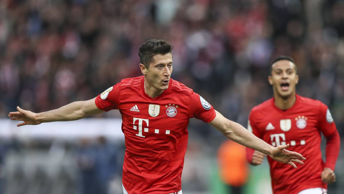 Seit fünf Jahren ist Robert Lewandowski der Toptorjäger des FC Bayern. Gerade erst wurde der Pole mit 22 Treffern Torschützenkönig der Bundesliga. Seit Sandro Wagners Abgang nach China ist Lewandowski quasi ein Einzelkämpfer in Bayerns Sturm
