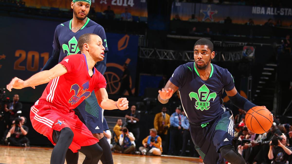 Kyrie Irving (r.) trumpft ein Jahr später in New Orleans auf. Der Point Guard der Cleveland Cavaliers erzielt 31 Zähler und verteilt 14 Assists. Mit 24 Punkten in einer Halbzeit egalisiert Irving zudem den Rekord von Glen Rice. Den Osten freut es - nach drei Pleiten in Folgen setzt sich die Eastern Conference wieder durch. Das 163:155 ist das höchste Ergebnis der All-Star-Geschichte