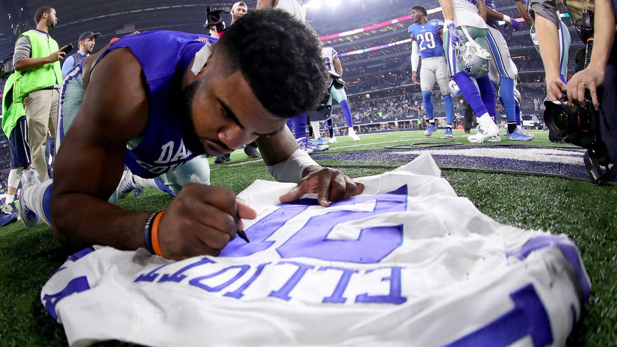 PLATZ 7 - EZEKIEL ELLIOTT (Dallas Cowboys, Running Back): Als Rookie direkt auf Rang sieben und damit bester Running Back - Chapeau, Mr. Elliott! Mit über 300 Yards Vorsprung war "Zeke" der beste Rusher der Liga - davon profitierte auch Rookie-Kollege Prescott. Den Respekt der Kollegen hat sich der Bulldozer redlich verdient