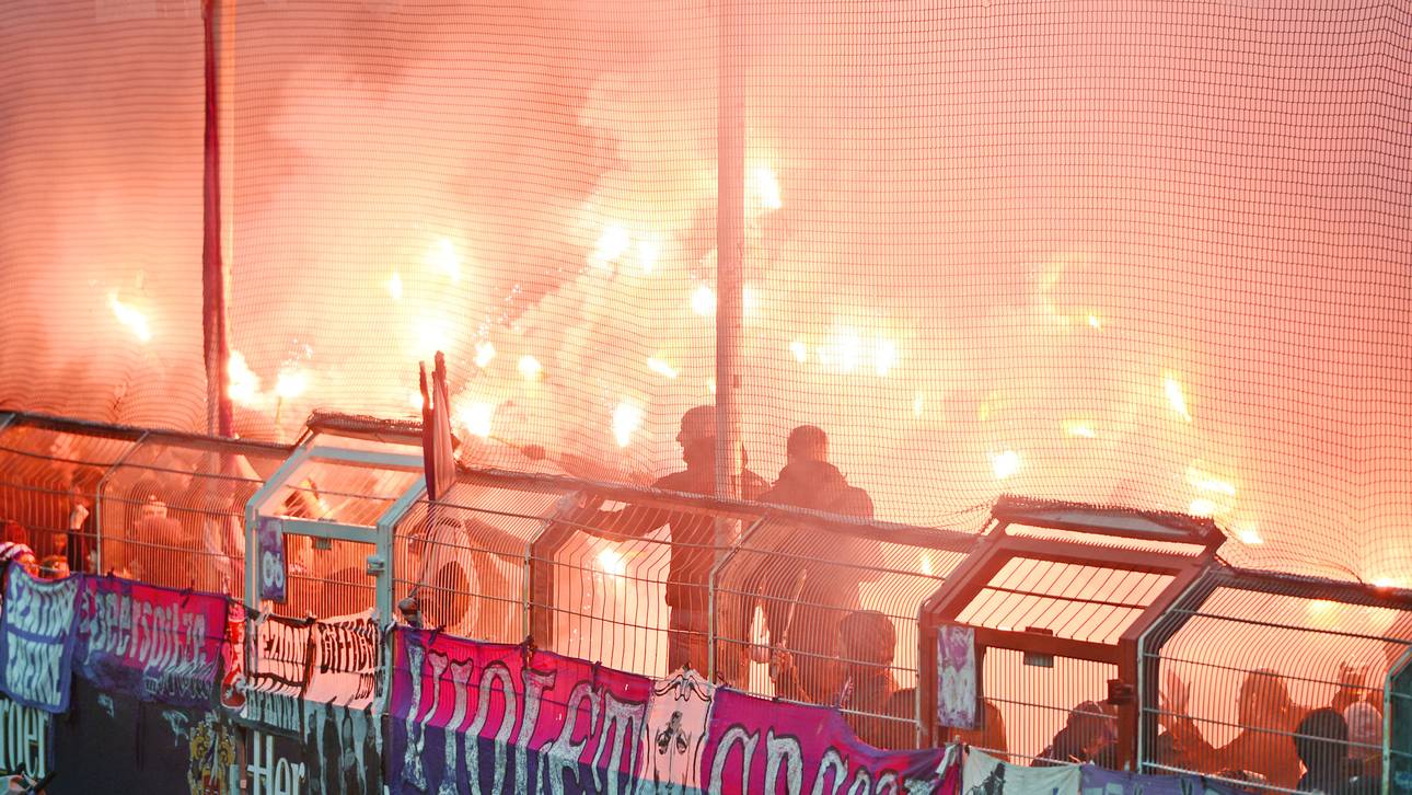 Pyrotechnik: DFB bestraft zwei Klubs