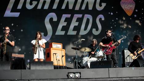 Die Lightning Seeds feiern mit ihrem Song Three Lions ein Comeback an der Spitze der englischen Charts