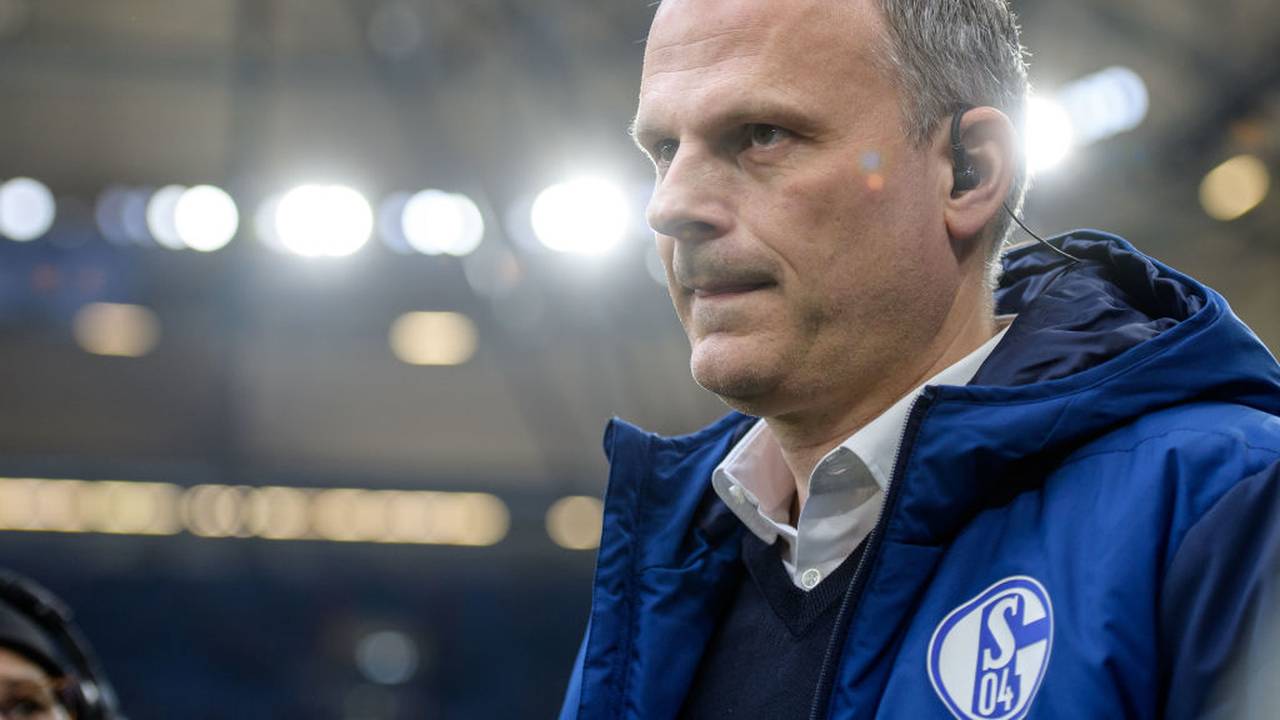 Newsflash: Schalke-Vorstand Jochen Schneider schließt Rücktritt aus