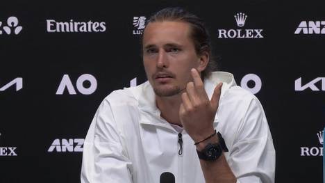 Alexander Zverev muss sich vor den Australian Open auch zu den Liebesgerüchten um ihn und Caro Daur äußern. Dabei wählt die deutsche Nummer eins drastische Worte. 