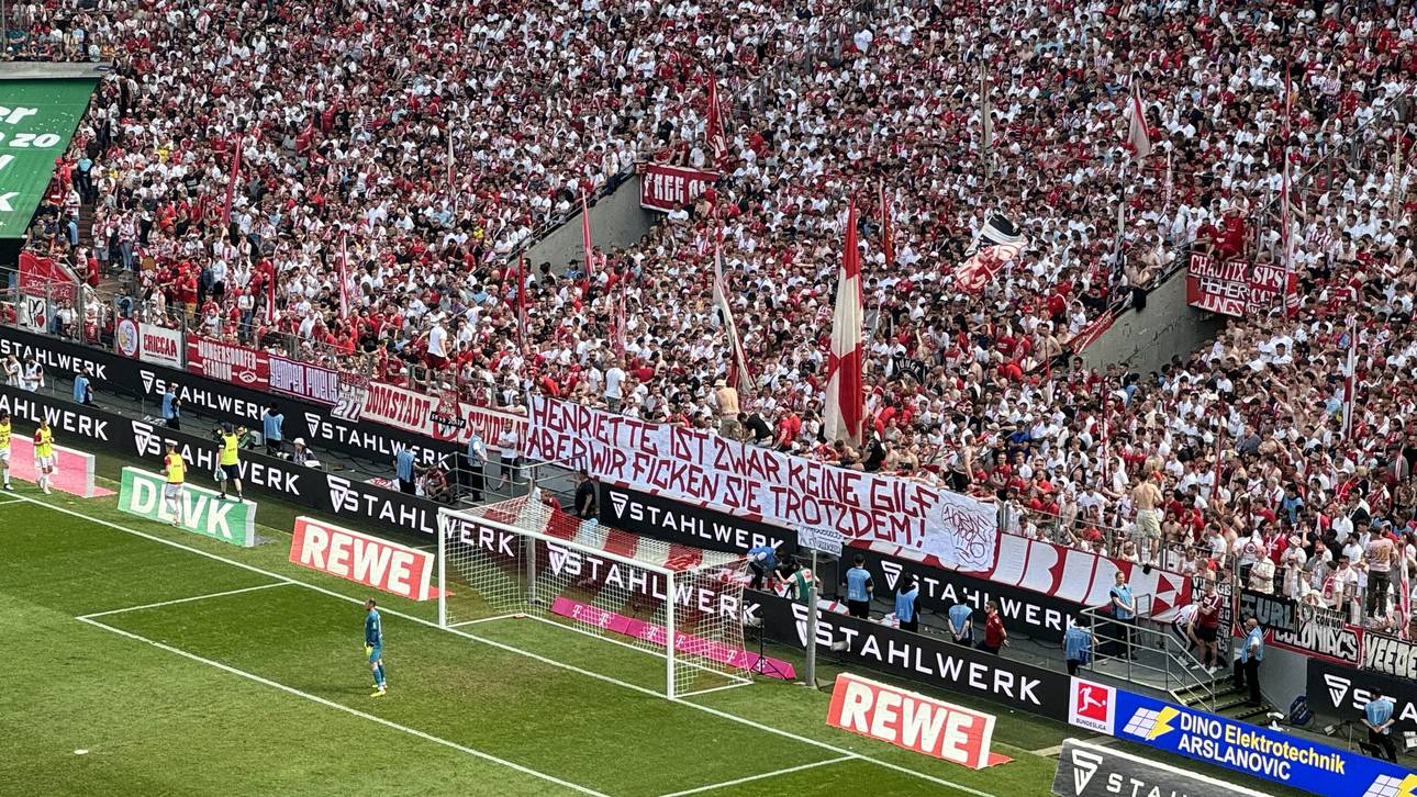 Köln-Ultras mit Skandal-Banner