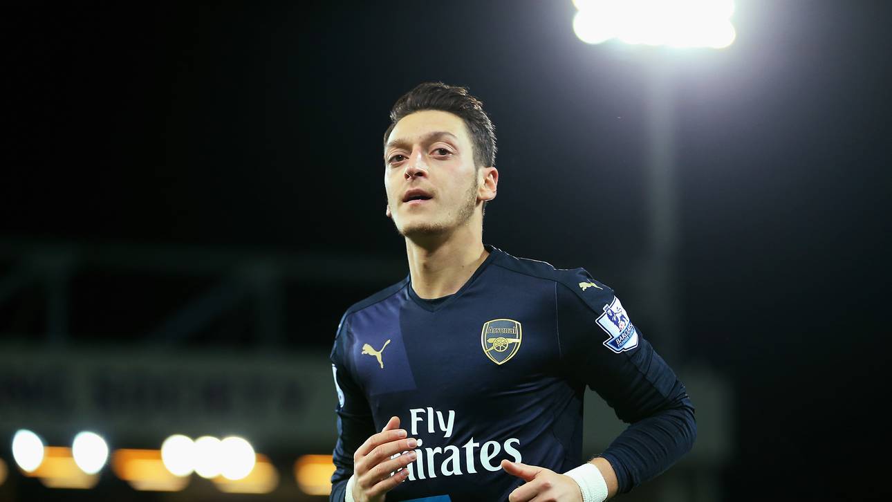 Barca fragt wegen Özil an