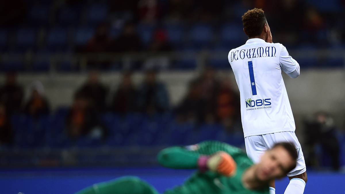 ... Jonathan De Guzman. "Es ist eine etwas andere Nummer. Sie gefällt mir", sagte der 28-Jährige bei seiner Präsentation als Neuzugang von Chievo Verona 2016. Außerdem habe ihm Edgar Davids als Vorbild gedient