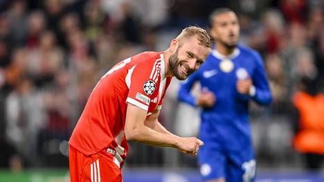 Konrad Laimer kam als defensiver Mittelfeldspieler zum FC Bayern. Gute zwei Jahre später spielt er hauptsächlich Rechtsverteidiger und wird immer besser. Eine unerwartete Wandlung.