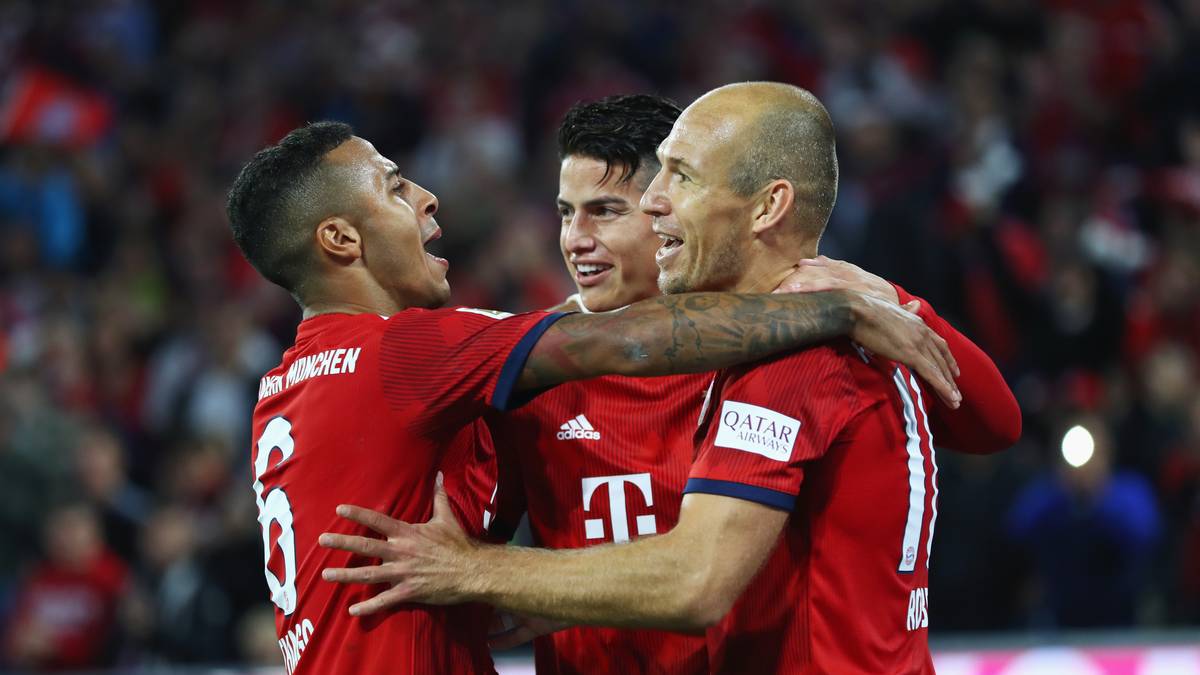 THIAGO: Agierte im zentralen Mittelfeld neben Müller und versuchte, immer wieder das Spiel an sich zu reißen. Übte sich als fleißiger Ballverteiler, spielte aber auch den einen oder anderen Fehlpass. SPORT1-Note: 3