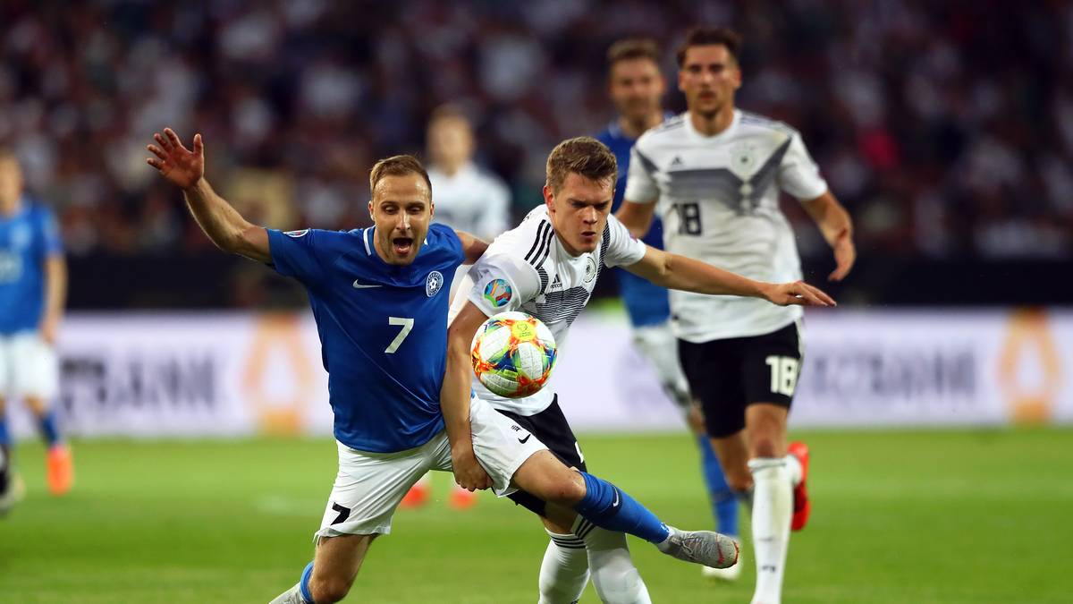 MATTHIAS GINTER: Diesmal als rechter Innenverteidiger aufgeboten wurde der Gladbacher defensiv kaum vor Probleme gestellt. Im Spiel nach vorne unterliefen ihm ein paar Ungenauigkeiten, die allerdings nicht ins Gewicht fielen. In der zweiten Hälfte mit solidem Part. SPORT1-Note: 3