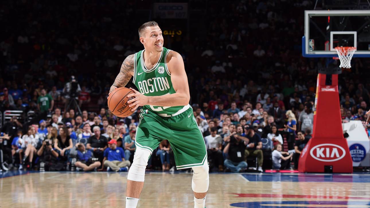 Ritterschlag und Sieg für Theis