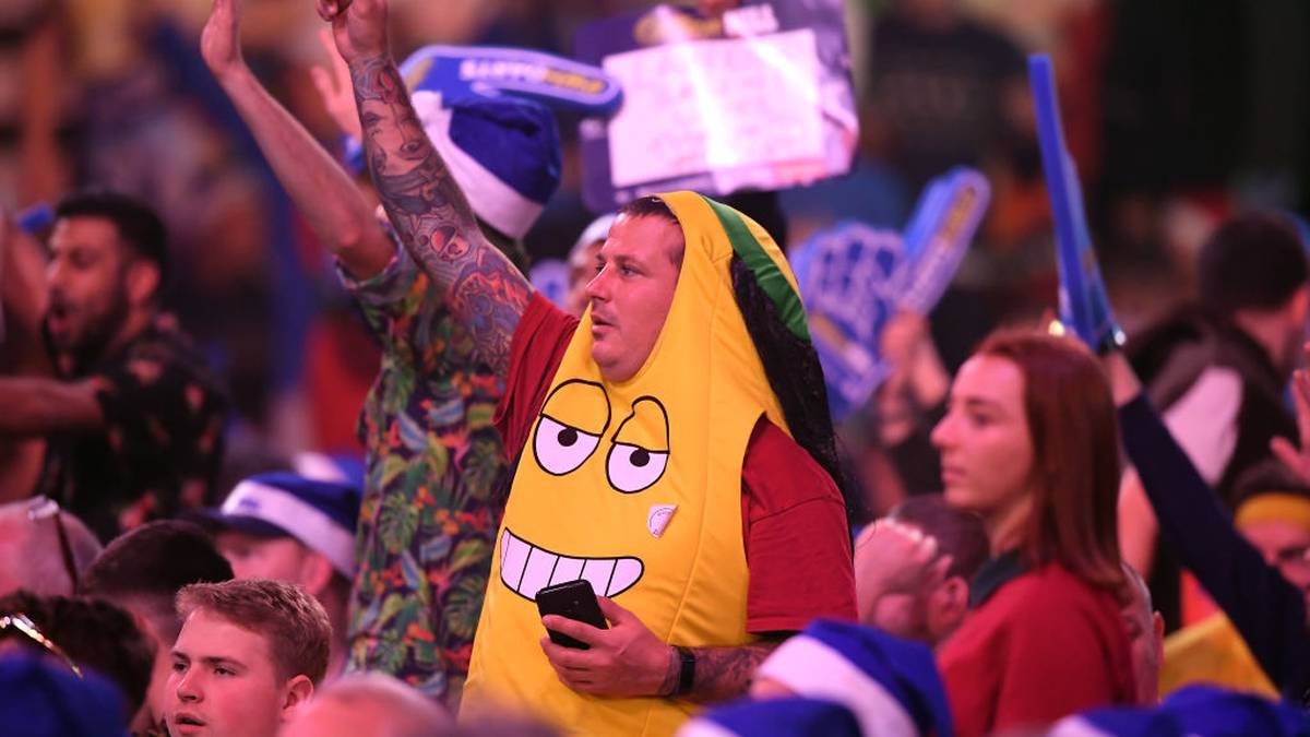 So manch ein Fan könnte Glück haben und zwischen den ganzen Zuschauern die ein oder andere exotische Frucht finden