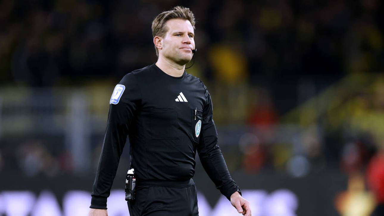 Verletzt! Referee muss vom Feld