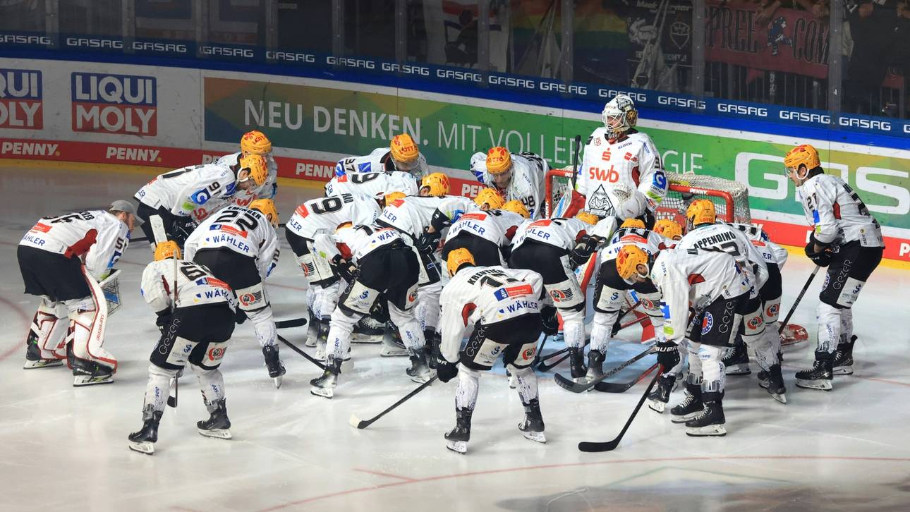 Sieg über Bremerhaven: Berlin deutscher Eishockey-Meister
