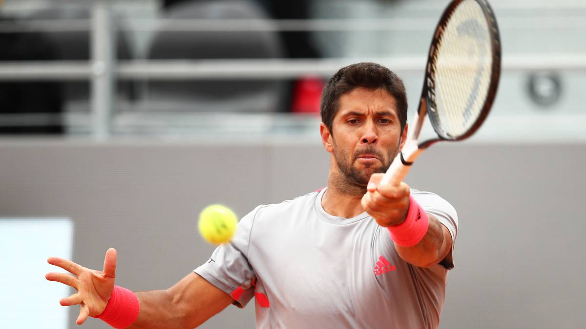 Sein Urteil über den Spanier Fernando Verdasco fällt noch heftiger aus: "Fernando Verdasco ist für mich der arroganteste Spieler der Tour. Er läuft herum, als sei er etwas ganz Wichtiges, grüßt nicht, dabei ist sein Spiel einfach nur Durchschnitt", ledert Kyrgios