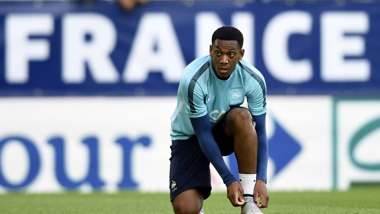 Bizarre Details zum Martial-Deal