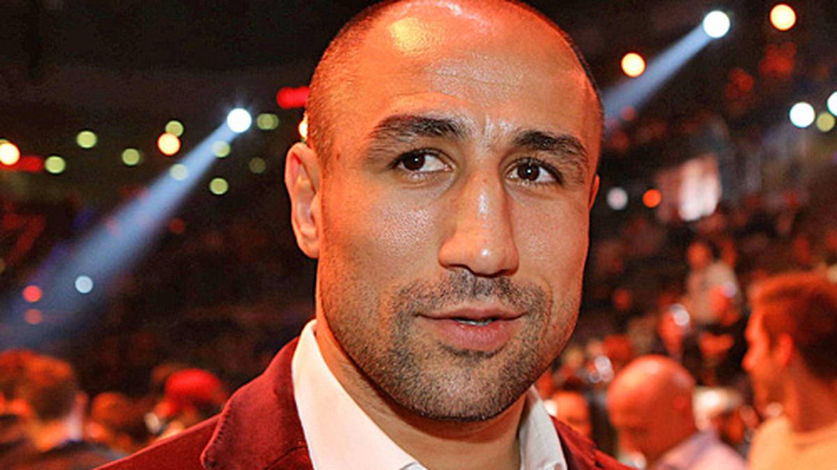 ?wer eventuell im Frühjahr 2015 Arthur Abraham vor die Fäuste bekommt. Der WBO-Weltmeister im Supermittelgewicht lässt sich den Kampf, für den sich Sturm und Stieglitz auf ein Gewichtslimit von 75 kg geeinigt haben, nicht entgehen