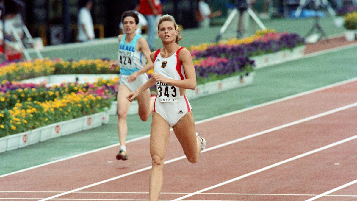 Wegen einer zu langen Sperre bekommt sie im Jahr 2001 allerdings 1,2 Millionen DM Schadenersatz zugesprochen. Für die "Grace Kelly der Tartanbahn", wie die attraktive Blondine zur aktiven Zeit genannt wird, setzt es weitere Tiefschläge mit dem Mordanschlag auf ihren Mann Michael und der Verurteilung wegen Steuerhinterziehung