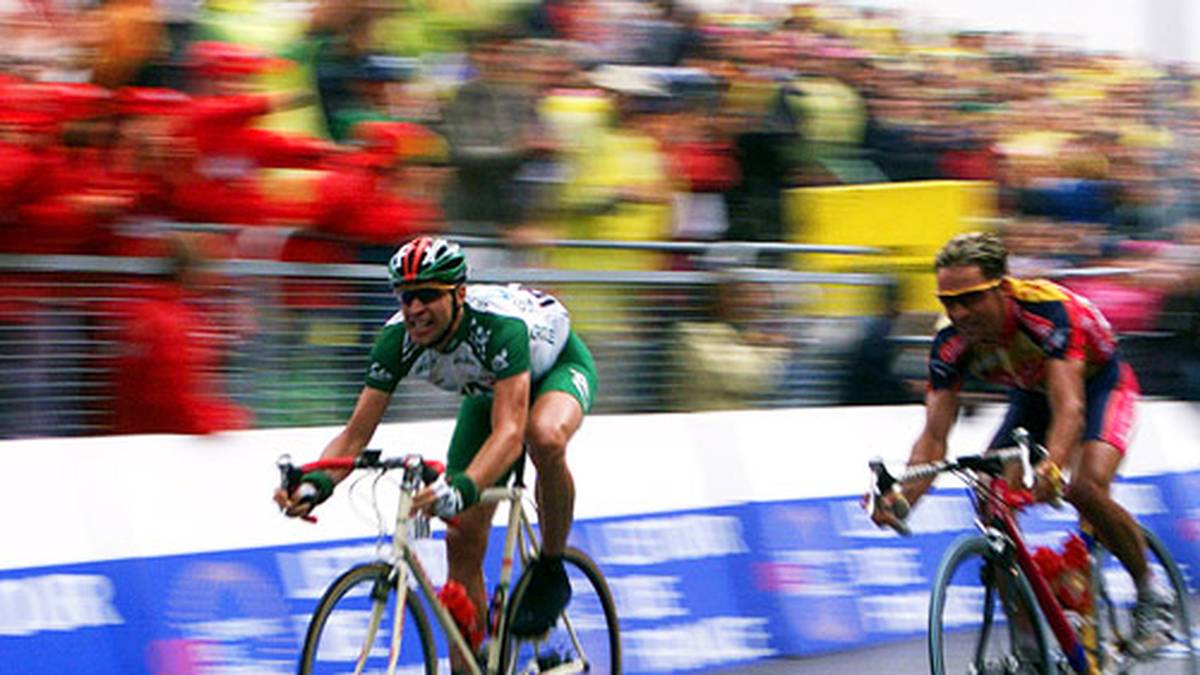 2001 ringt Voigt im Sprint Laurent Roux nieder und belegt bei der 7. Etappe durch die Vogessen Platz zwei