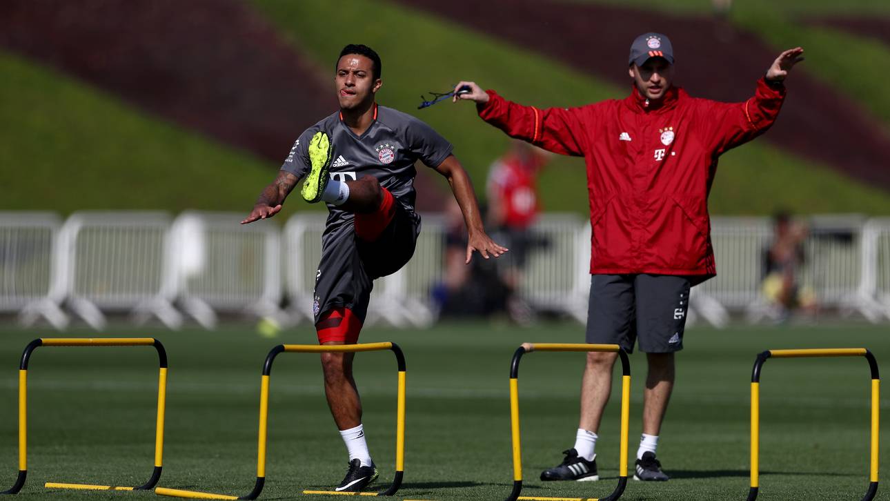 Thiago wieder auf dem Trainingsplatz