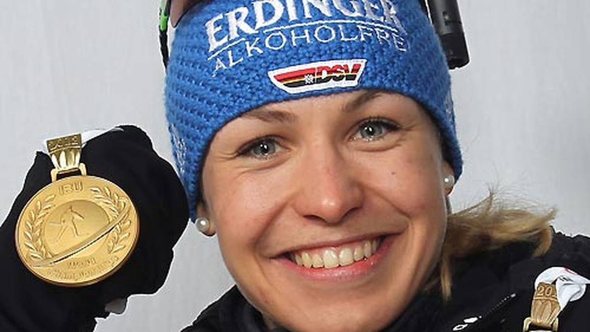 In Ruhpolding holt Neuner neben Gold im Sprint und in der Staffel auch noch Silber in der Verfolgung sowie Bronze mit der Mixed-Staffel