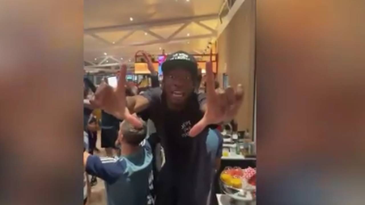 Hier feiern Arsenals Stars den lang ersehnten Titel