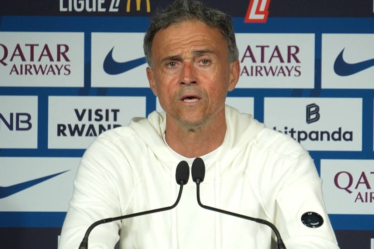 PSG-Coach Luis Enrique spricht über den emotionalen Austausch von Torhüter Gianluigi Donnarumma mit den Fans während der Trophäen-Zeremonie nach dem erfolgreichen Saisonstart gegen Angers.