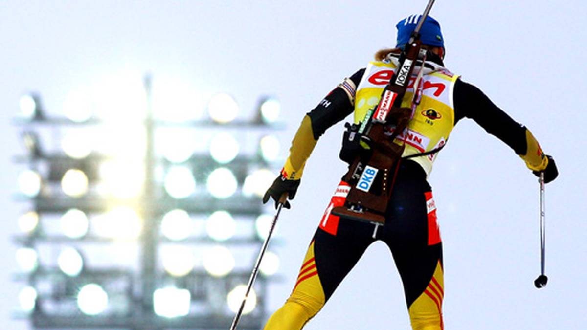 Zum Abschluss ihrer Laufbahn steht die letzte Weltcup-Station im russischen Khanty-Mansiysk an. Auch hier läuft Neuner im ungeteilten Rampenlicht der Konkurrenz davon
