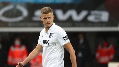 Alfred Finnbogason vom FC Augsburg erwartet vor dem WM-Qualifikationsspiel der isländischen Nationalmannschaft gegen Deutschland keinen übermächtigen Gegner.