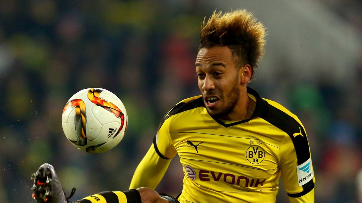 PIERRE-EMERICK AUBAMEYANG (Borussia Dortmund): Der Gabuner weckt ob seiner Leistungen Begehrlichkeiten in ganz Europa. Bei englischen und spanischen Spitzenvereinen steht Aubameyangganz oben auf der Liste. SPORT1-Prognose: Selbst bei einem Angebot in Höhe zwischen 60 und 70 Millionen Euro wird der BVB seinen Torjäger im Winter nicht ziehen lassen