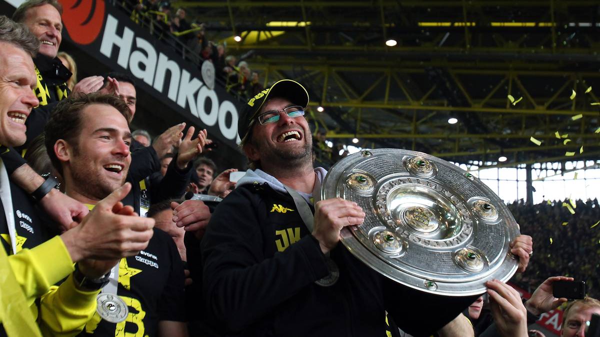 Klopp wurde trotz des Abstieges 2007 in Mainz zum Helden und zur Identifikationsfigur. 2008 wechselte er schließlich zum BVB. Dort feierte er zwei Meisterschaften, einen DFB-Pokalsieg und führte seine Mannschaft ins Champions-League-Finale 2013