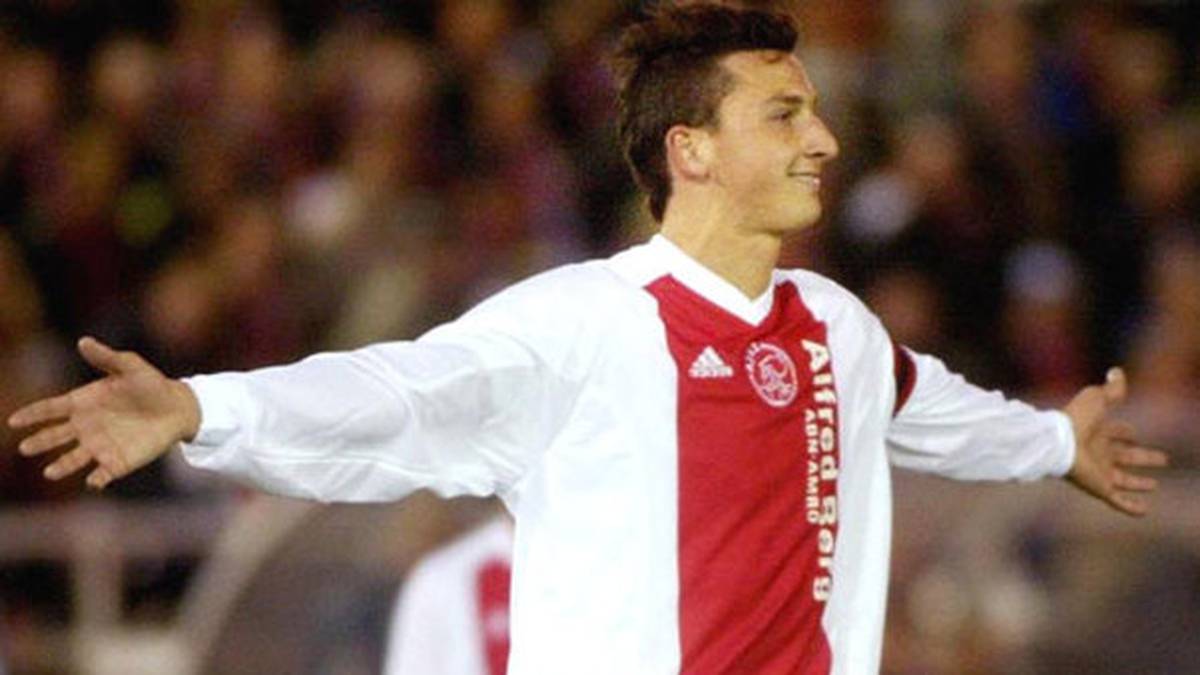 Auch bei Ajax Amsterdam, seiner ersten Station außerhalb der schwedischen Heimat, riskierte Ibrahimovic gerne einmal eine dicke Lippe. "Hör mal, Meister, du hast mir gar nichts zu sagen. Geh in dein Büro und schreib Briefe!", sagte er etwa einmal zum damaligen Sportdirektor Amsterdams...