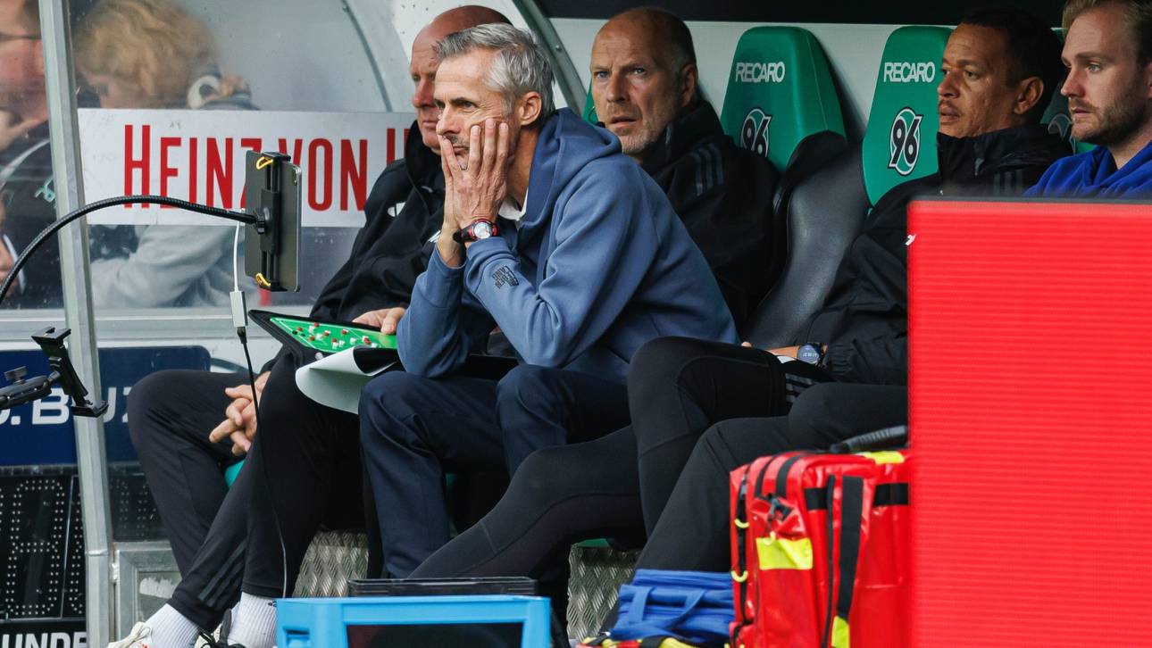 S04-Coach motiviert mit Ronaldo