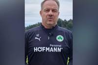 Mit heftiger Kritik an seinem Torwart hatte Fürths Trainer Alexander Zorniger für Aufsehen gesorgt. Inzwischen hat sich der 56-Jährige per Videobotschaft zu Wort gemeldet.