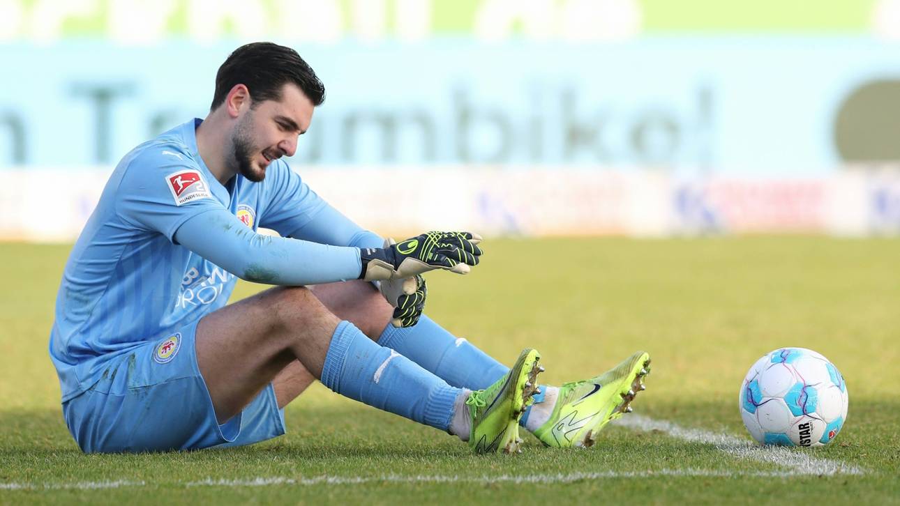 OP bei Eintracht-Keeper